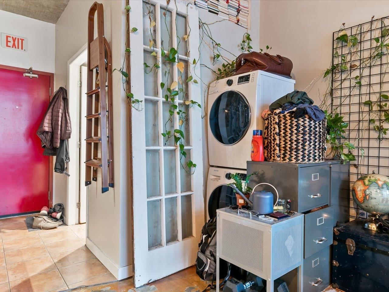 Listing Image 13
