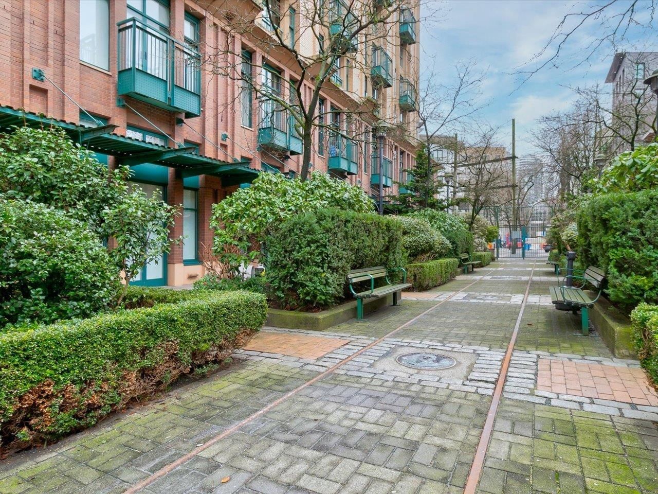 Listing Image 18