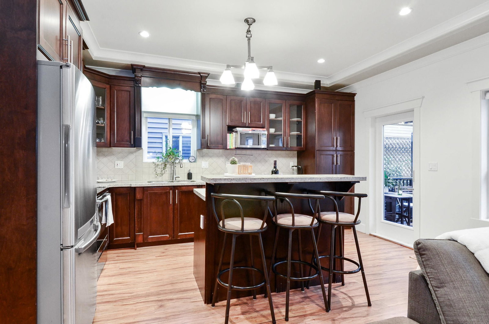 Listing Image 11