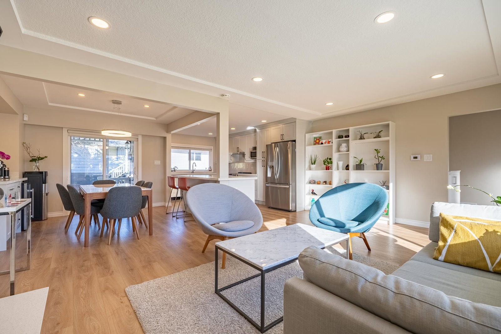 Listing Image 8