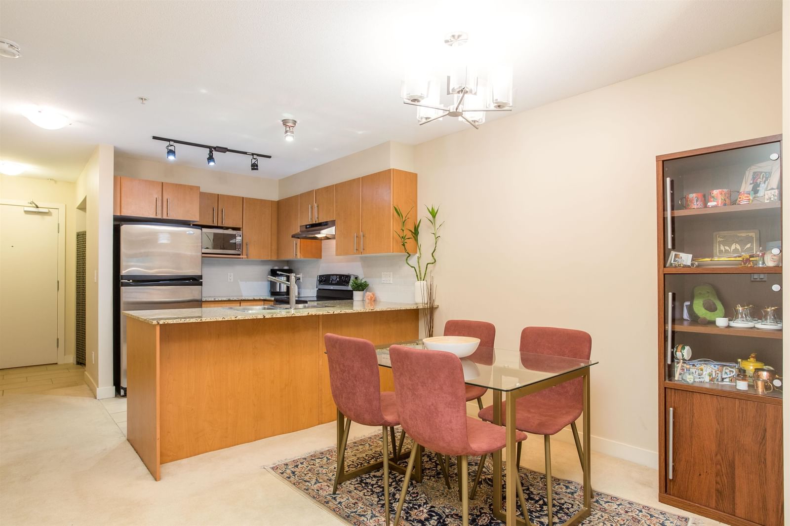 Listing Image 19