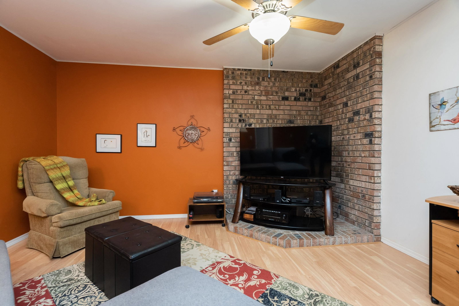 Listing Image 15