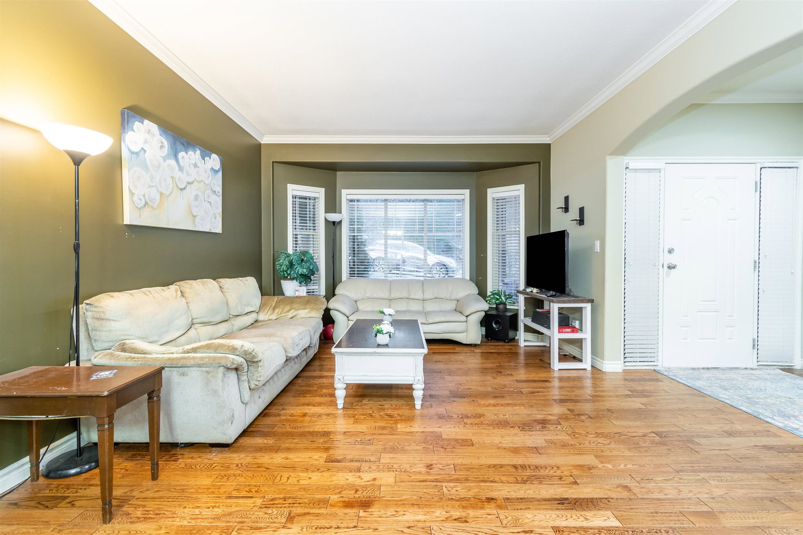 Listing Image 4