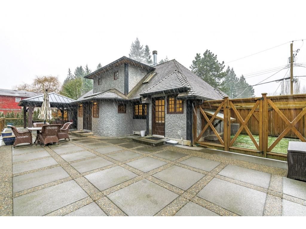 Listing Image 5