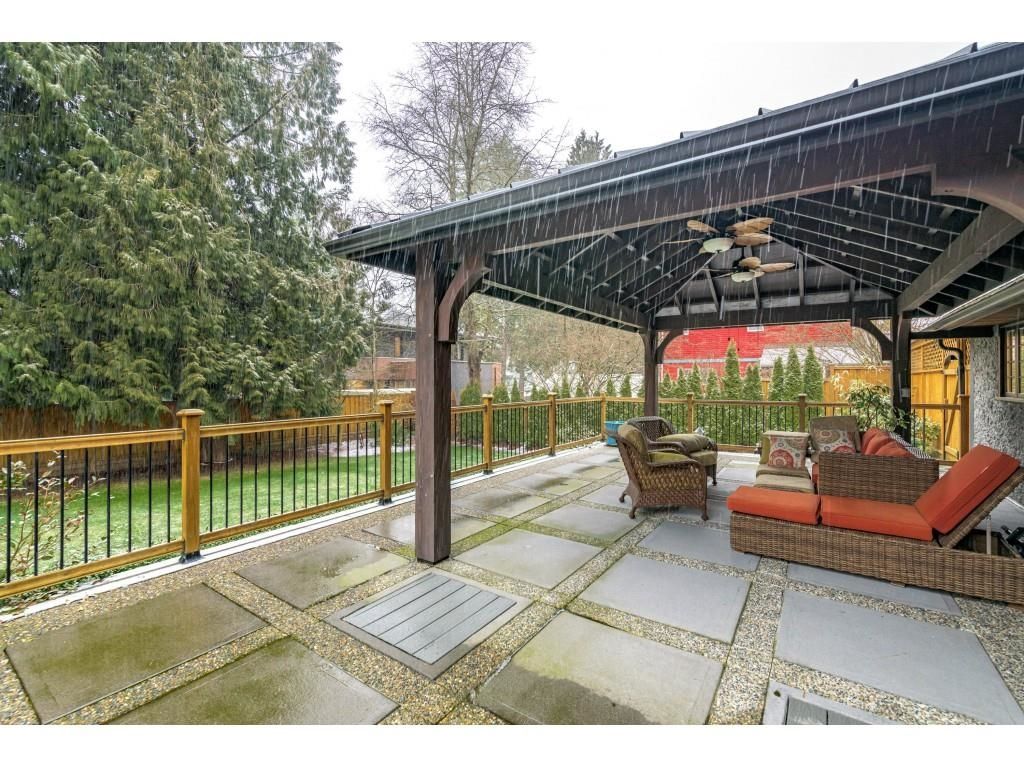 Listing Image 6