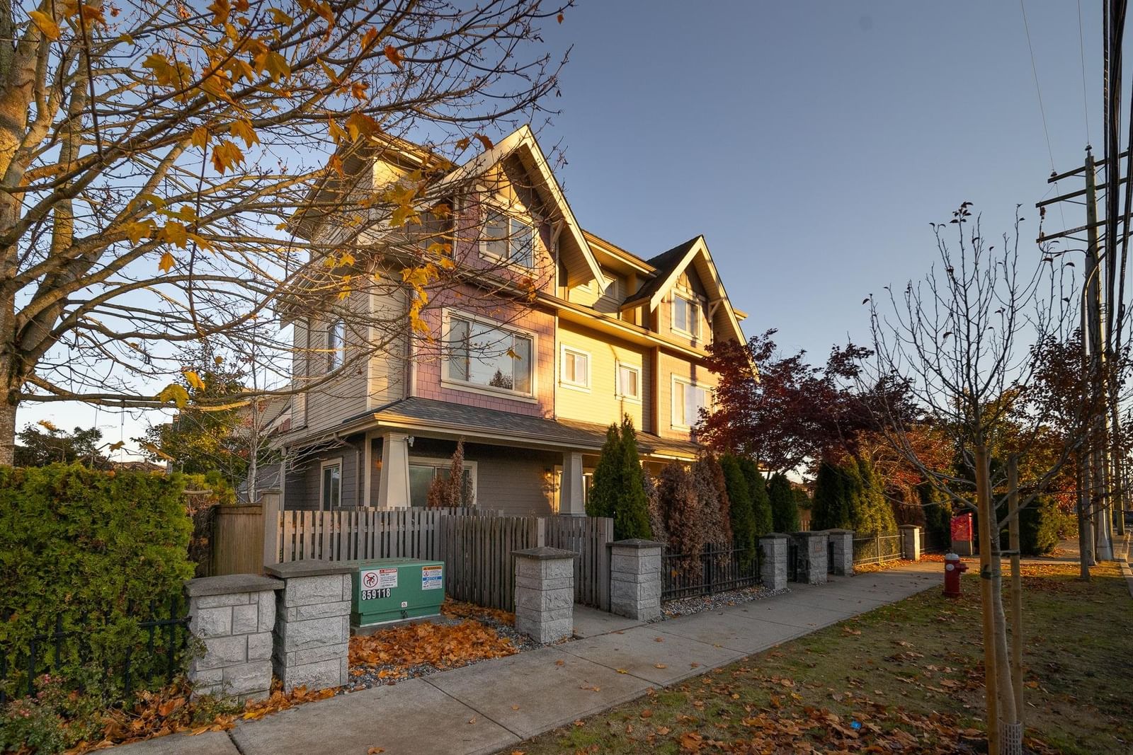 Listing Image 14