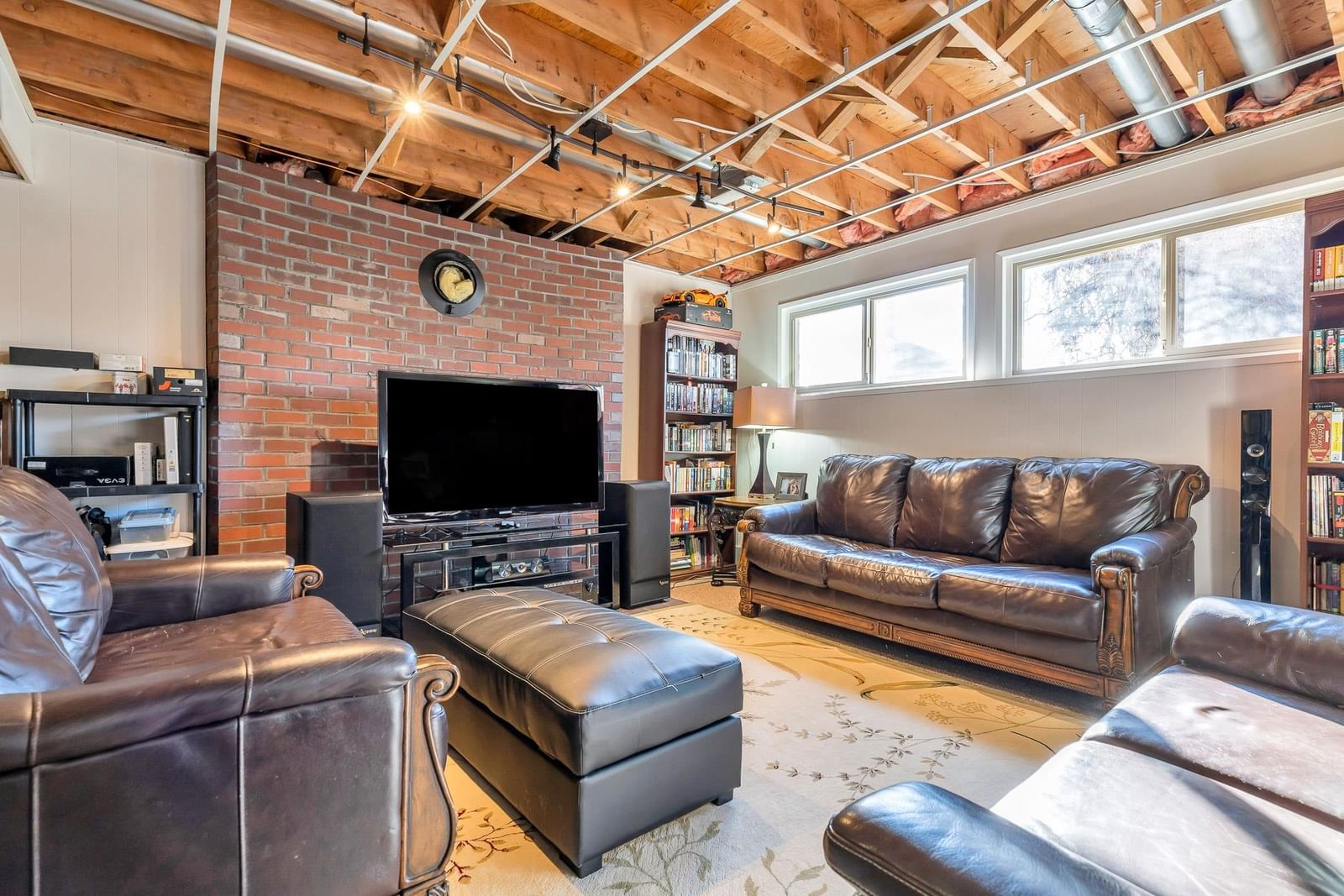 Listing Image 23