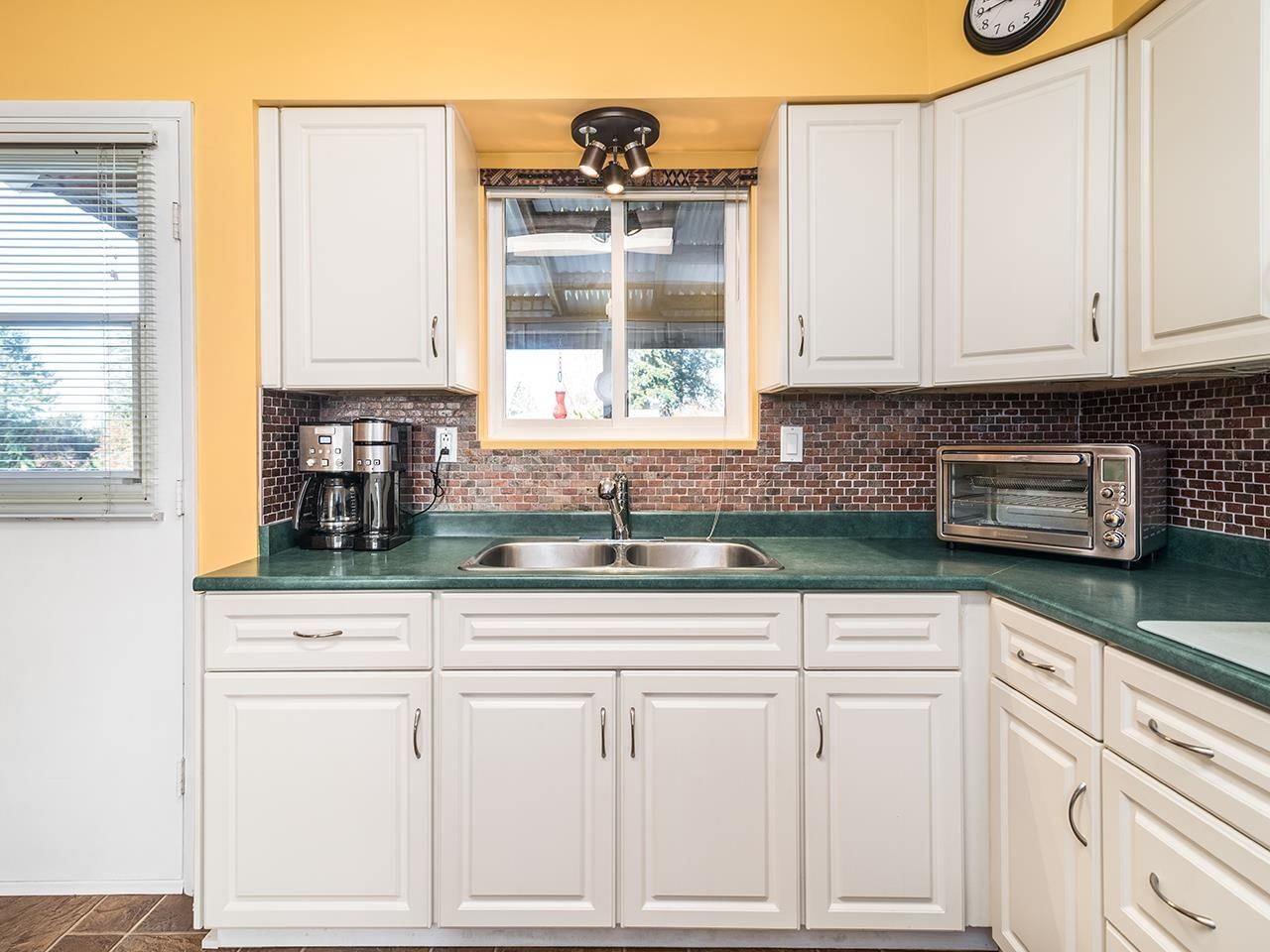 Listing Image 13