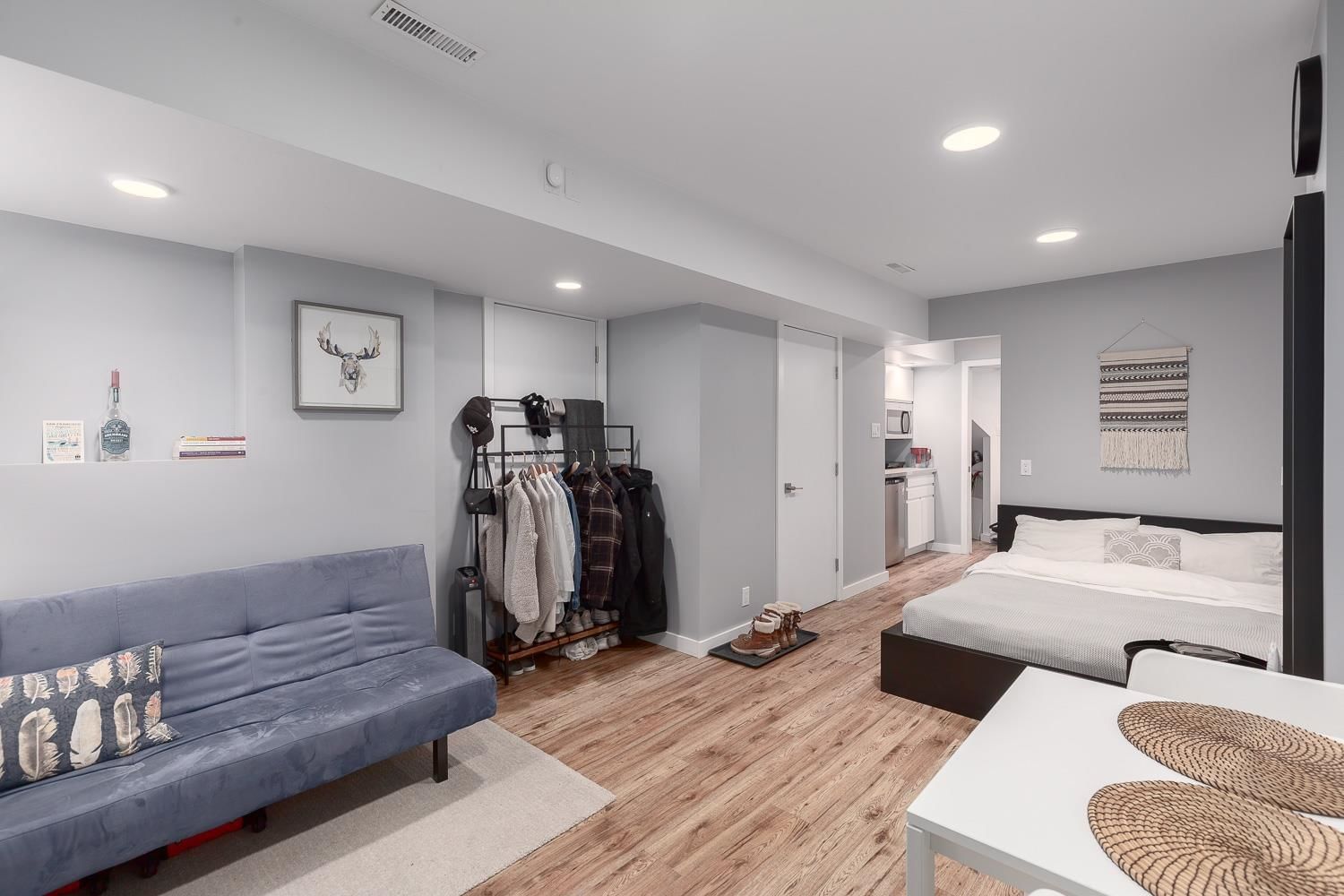 Listing Image 19