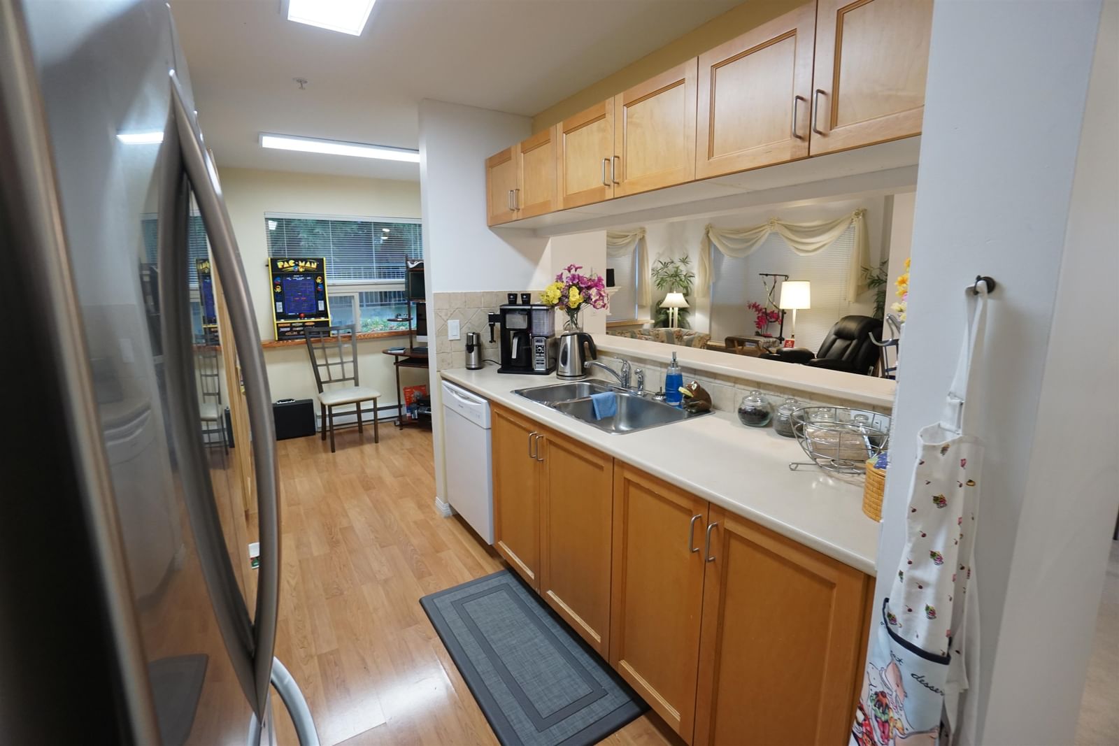 Listing Image 10