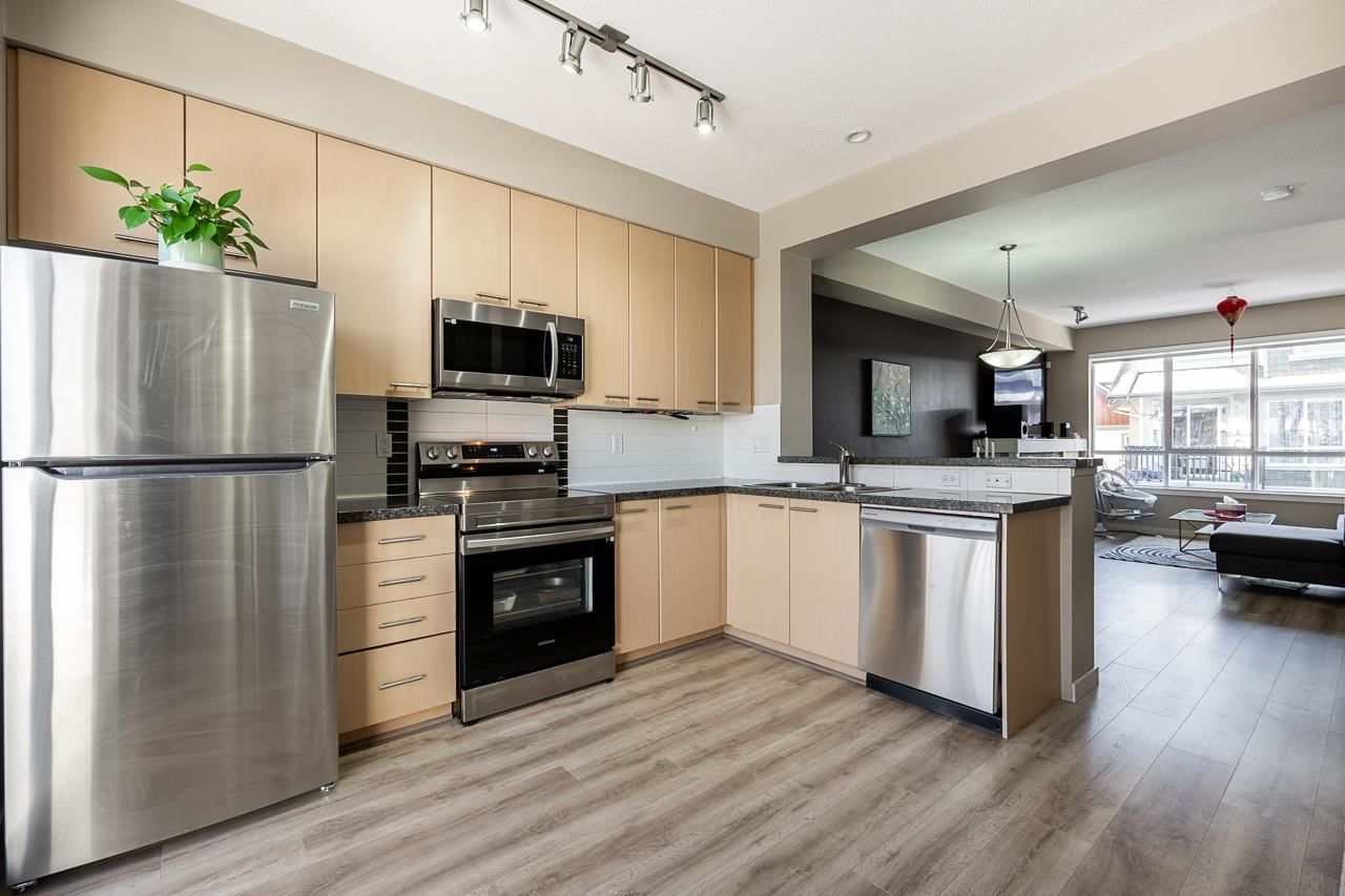 Listing Image 10