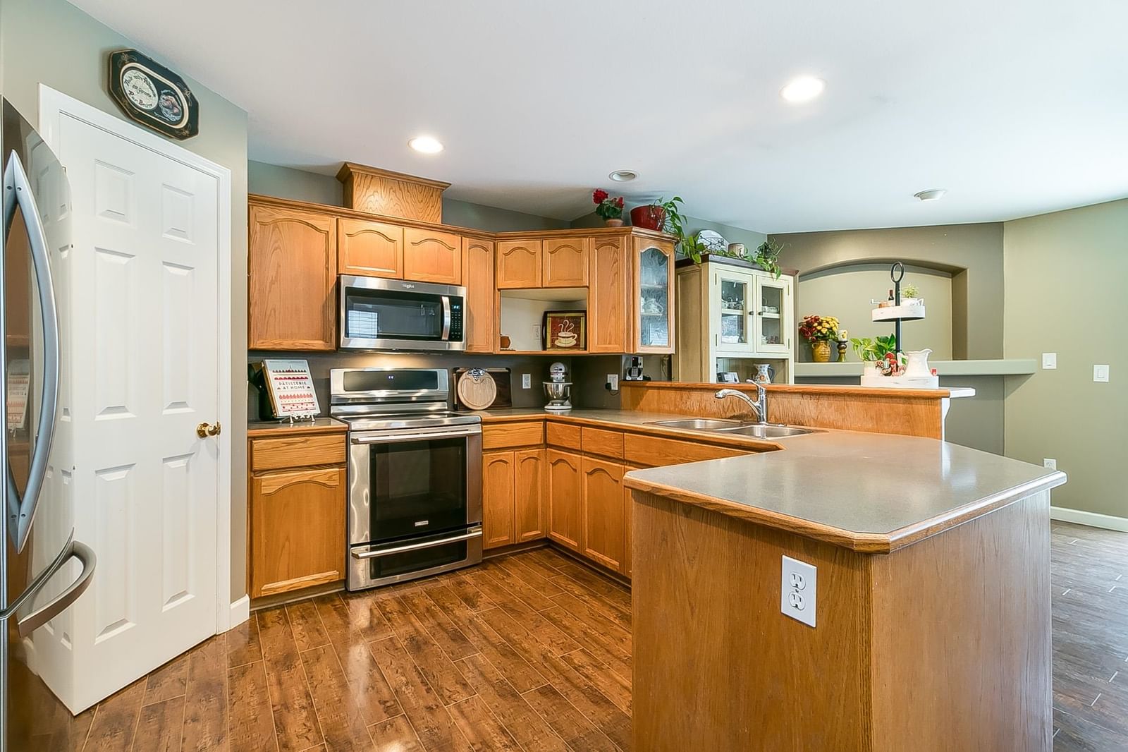 Listing Image 14