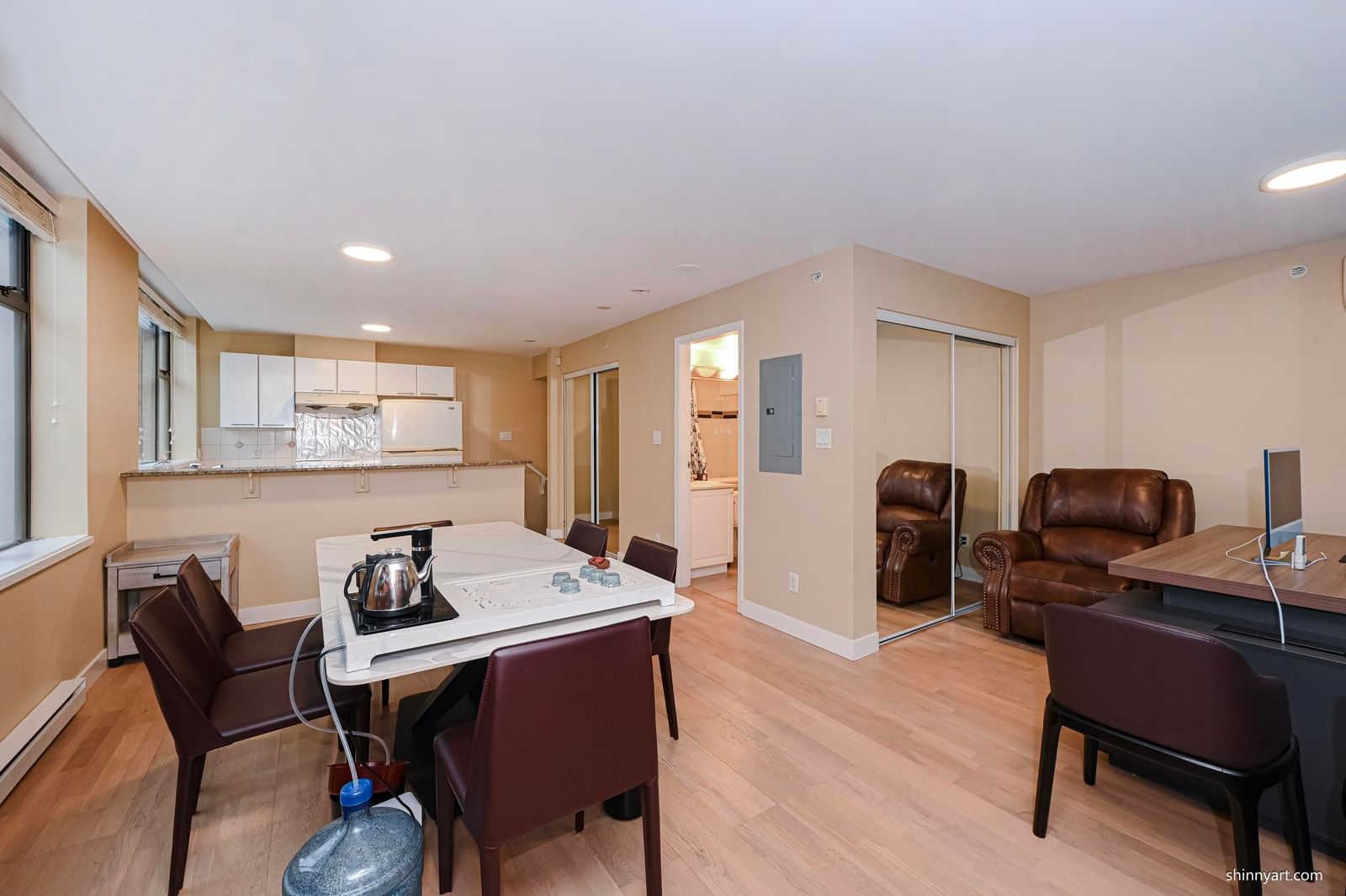 Listing Image 13