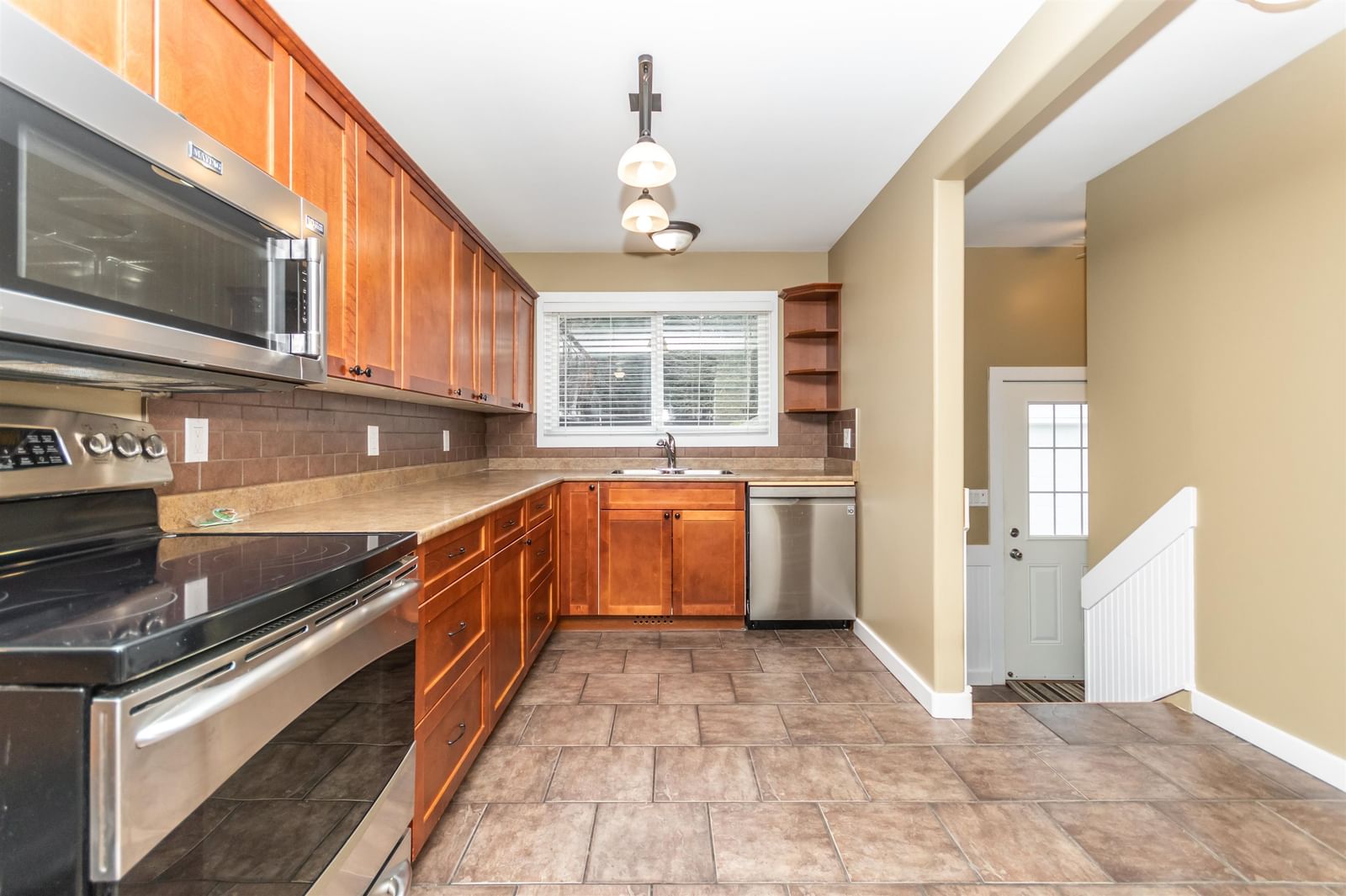 Listing Image 20