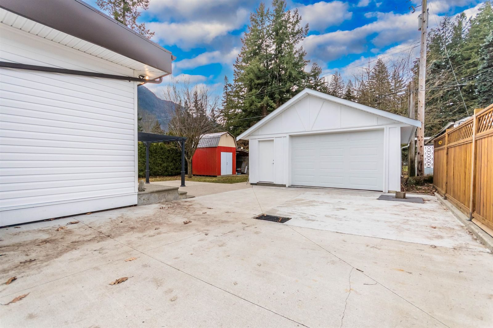 Listing Image 9