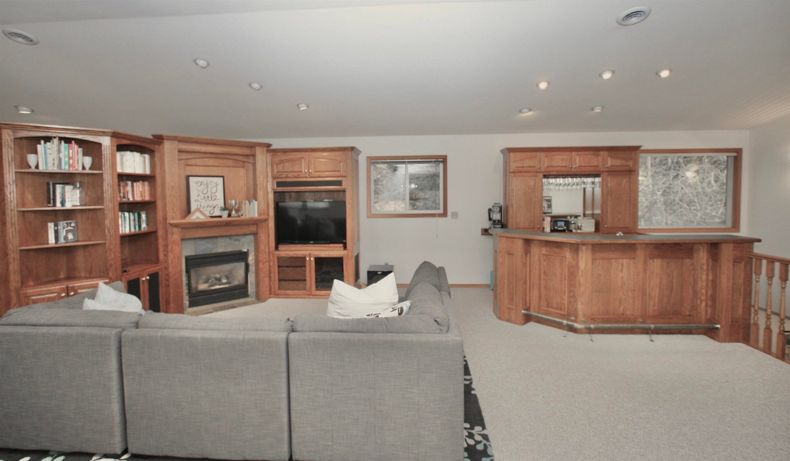Listing Image 28