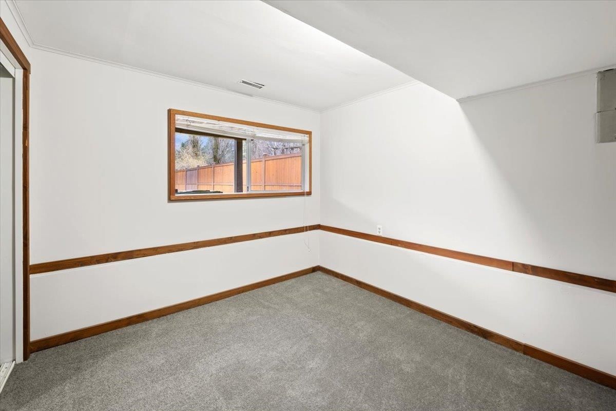 Listing Image 28