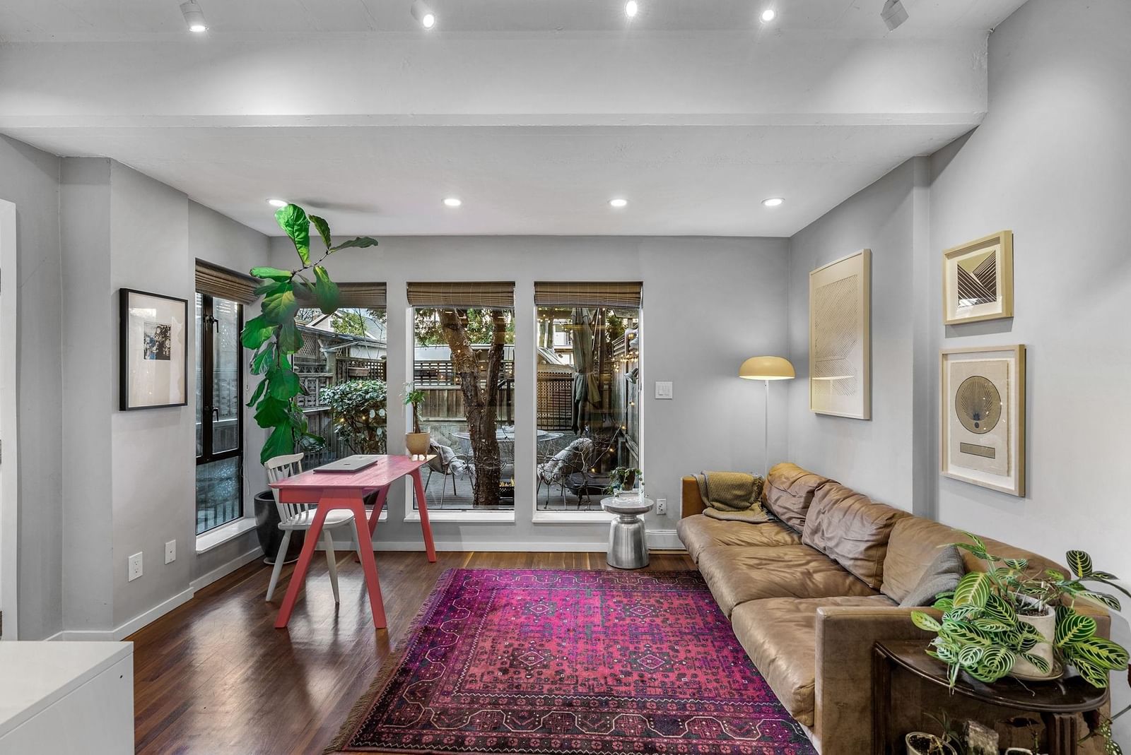 Listing Image 10