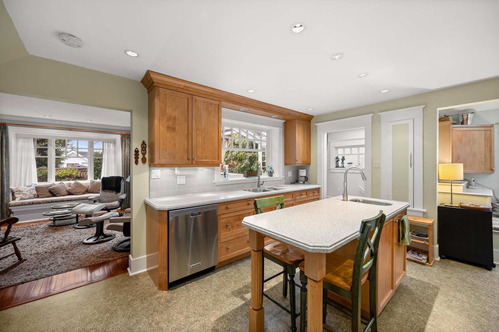 Listing Image 13