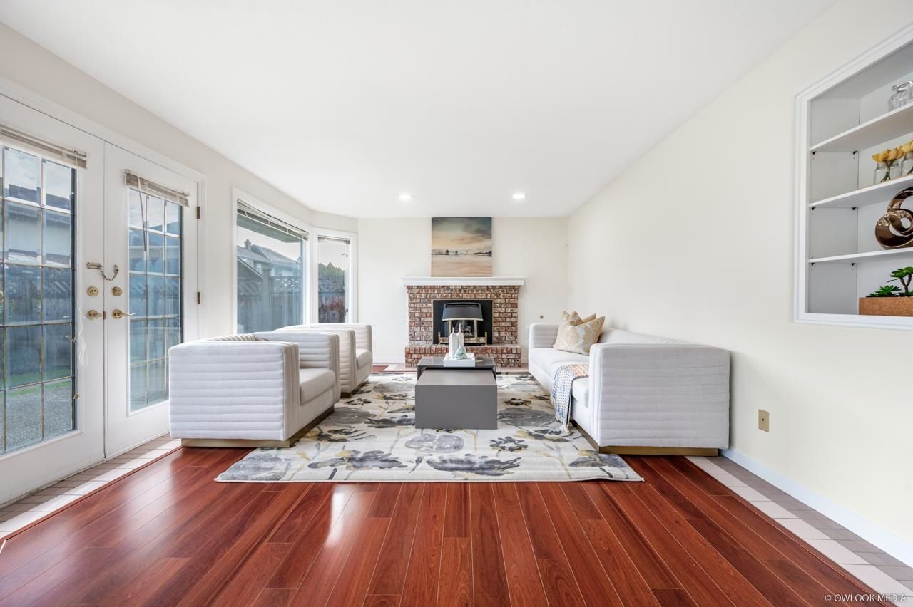 Listing Image 6