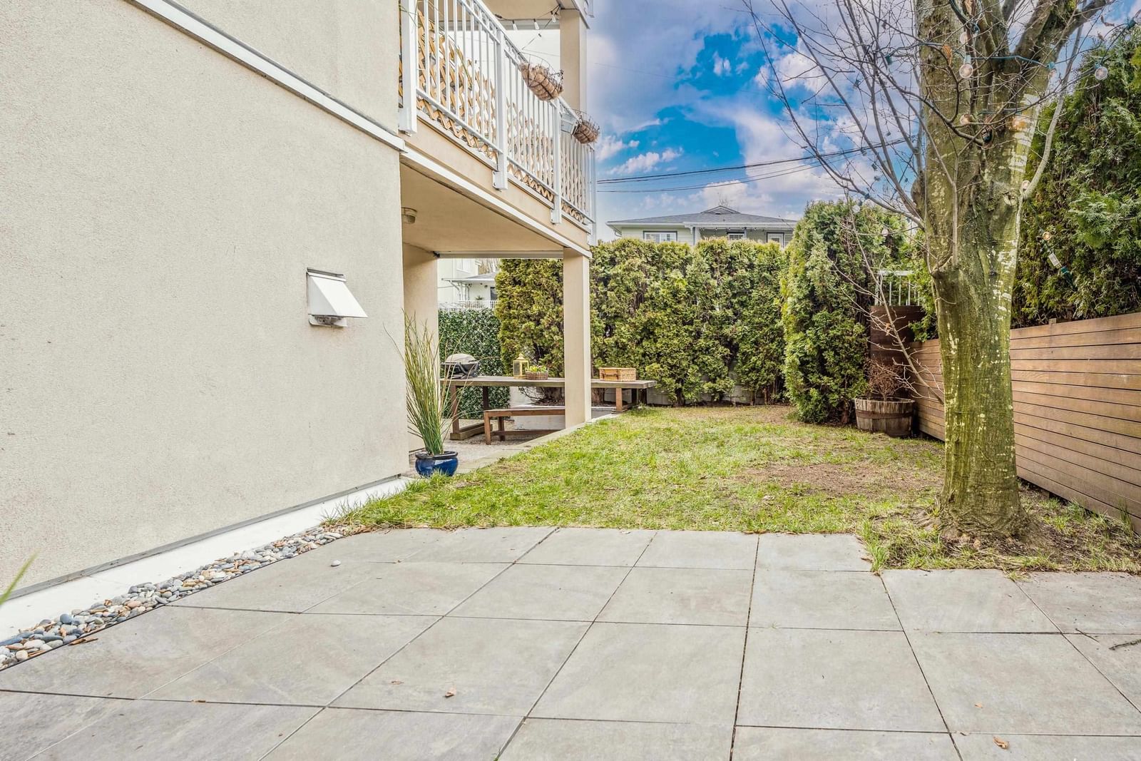 Listing Image 17