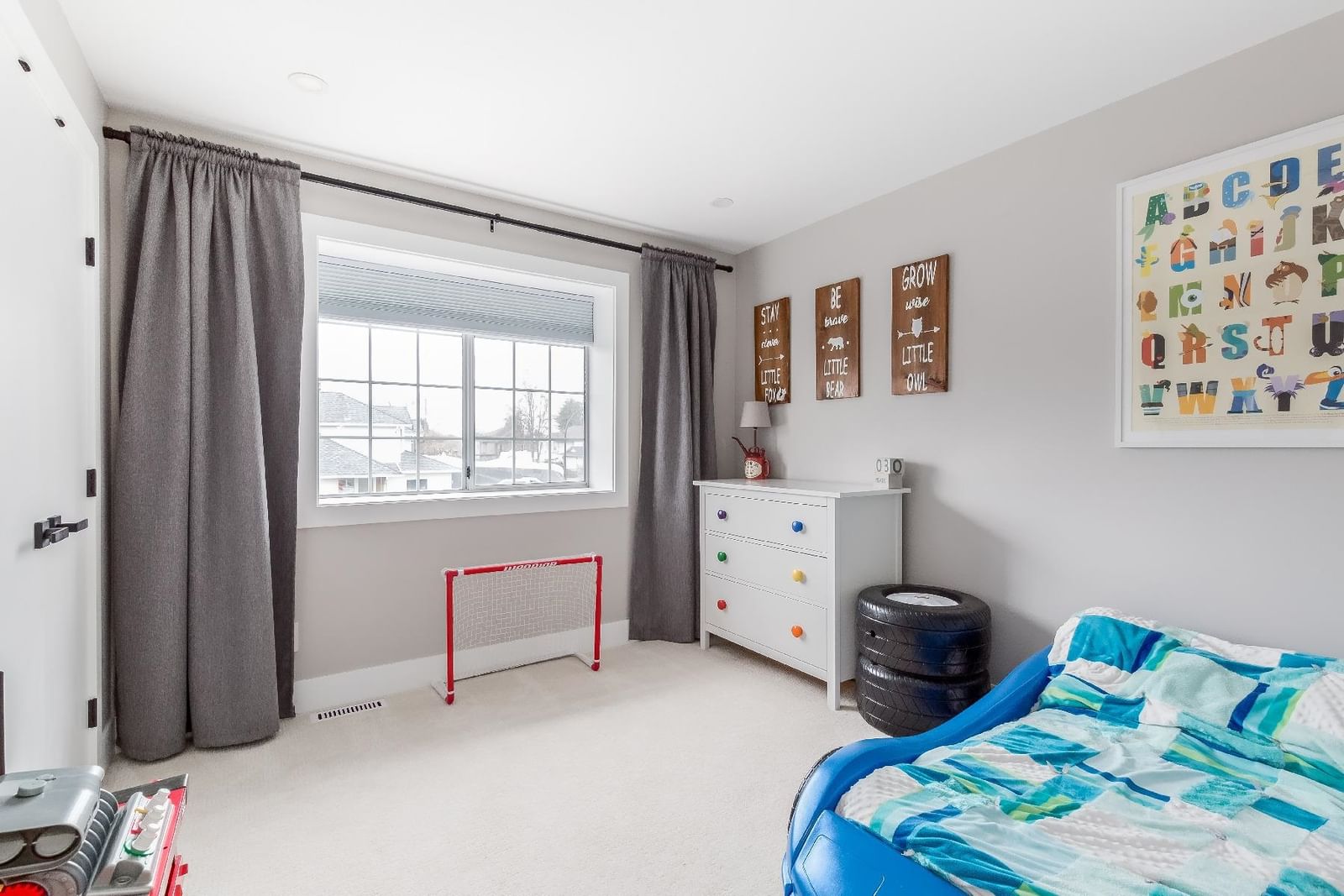 Listing Image 12