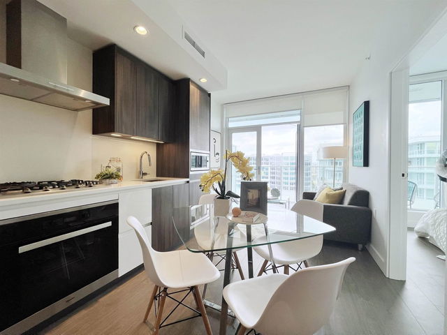 1406 - 8133 Cook Road