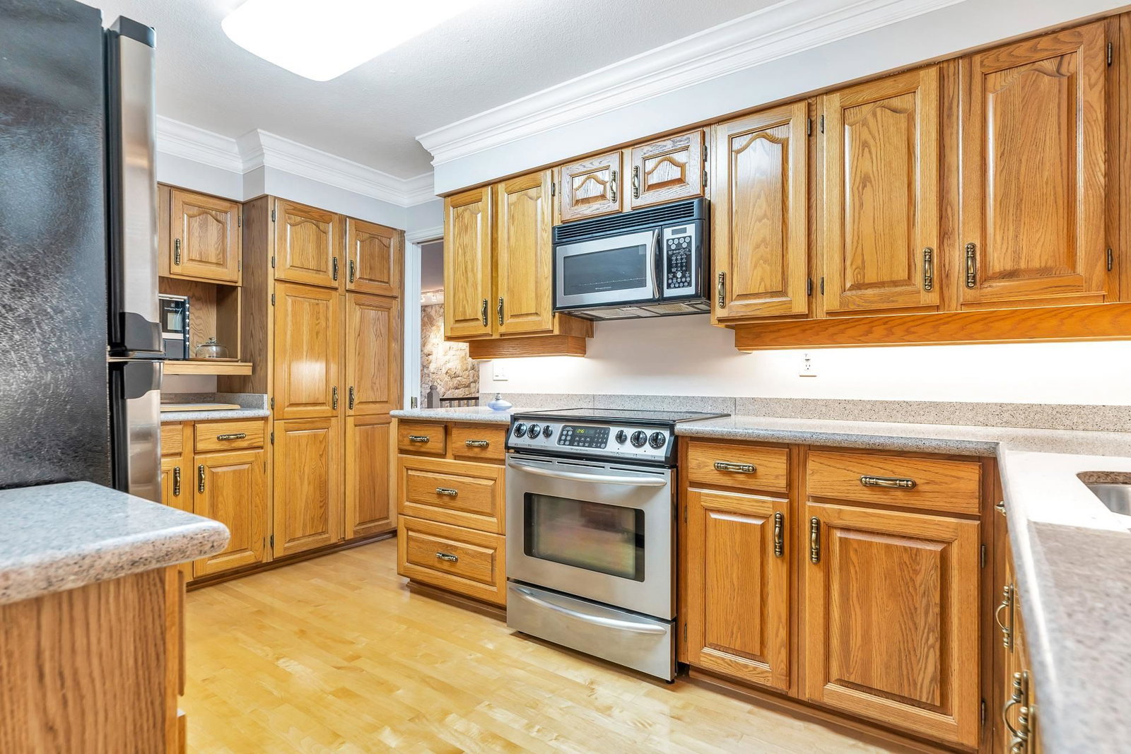 Listing Image 10