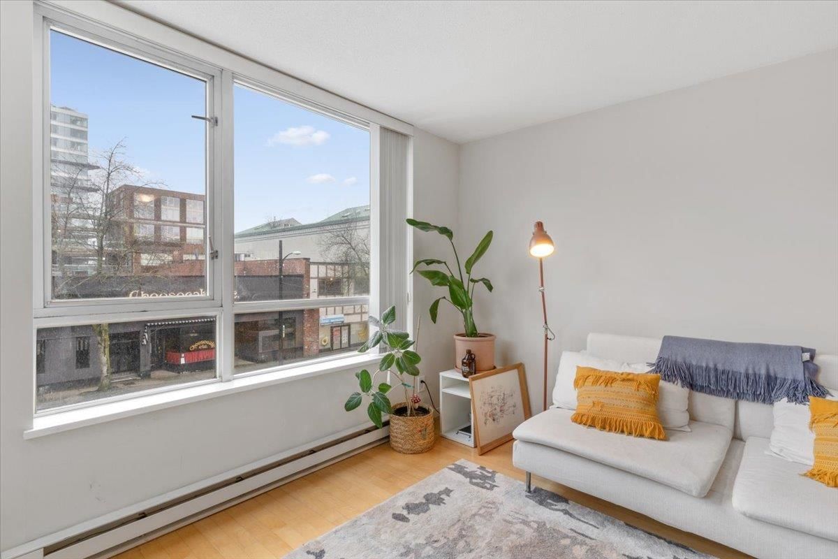 Listing Image 16