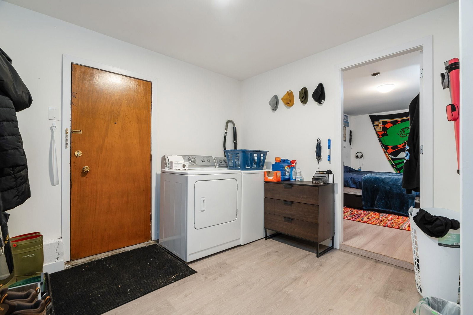 Listing Image 20