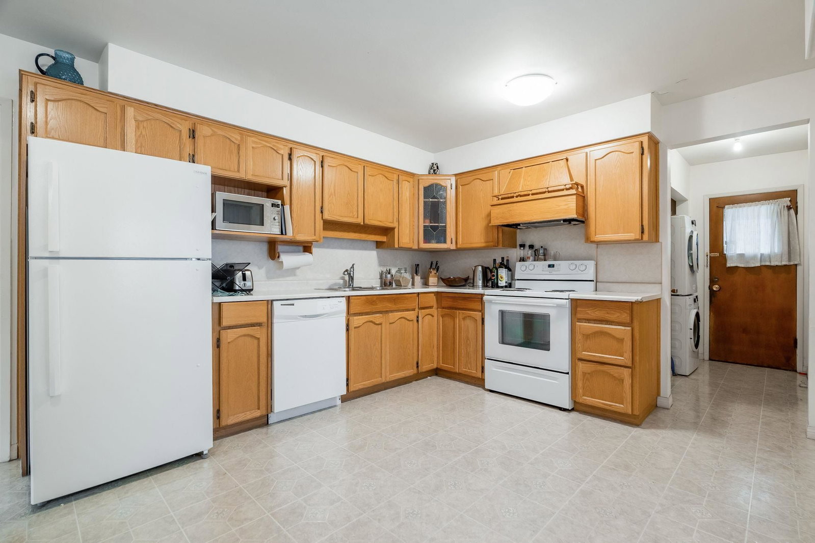 Listing Image 5