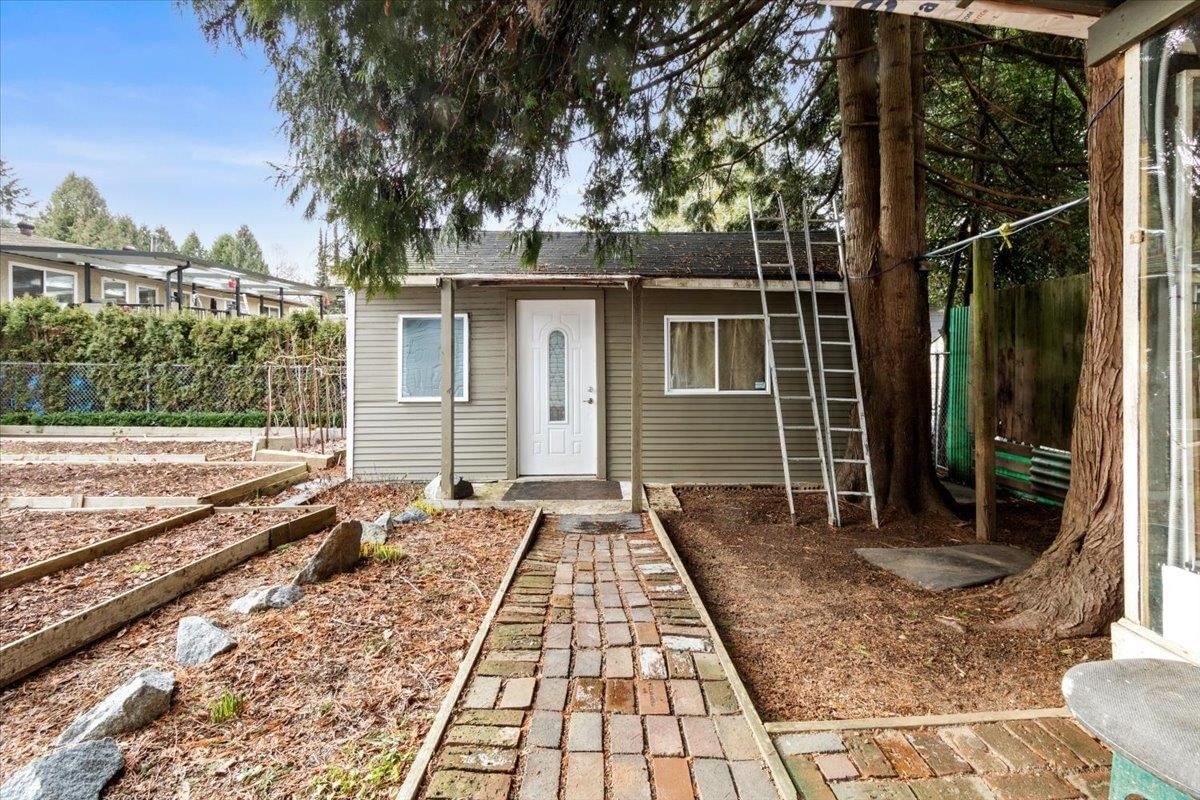 Listing Image 16