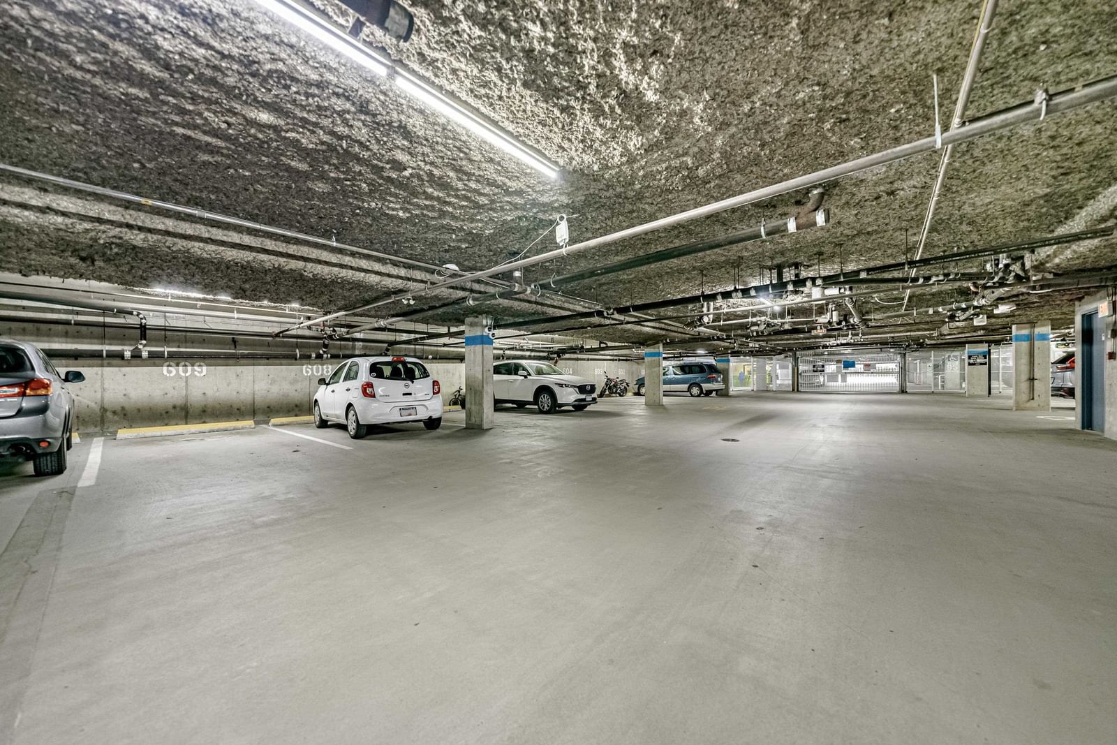 Listing Image 23