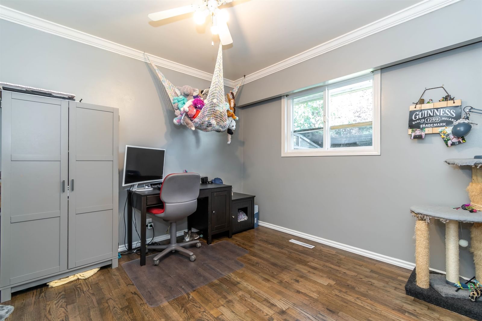 Listing Image 16