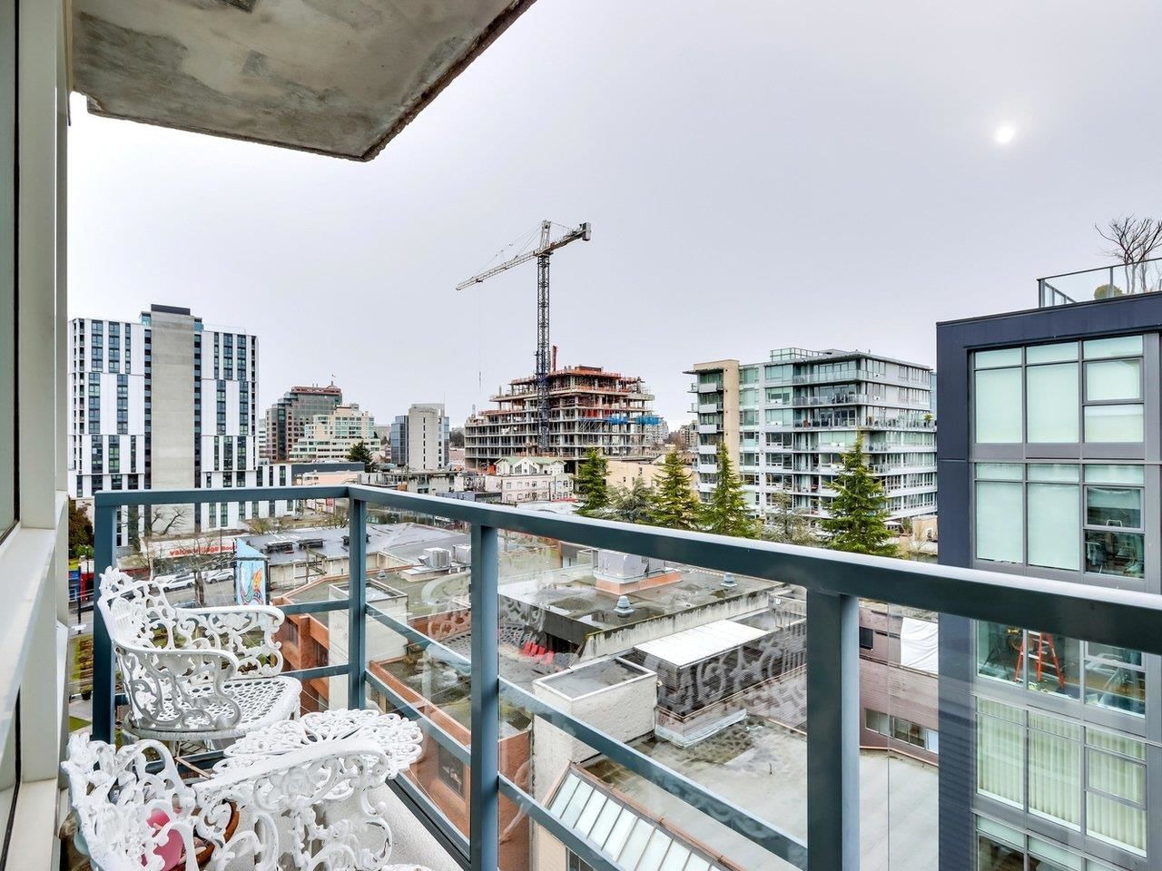 Listing Image 10