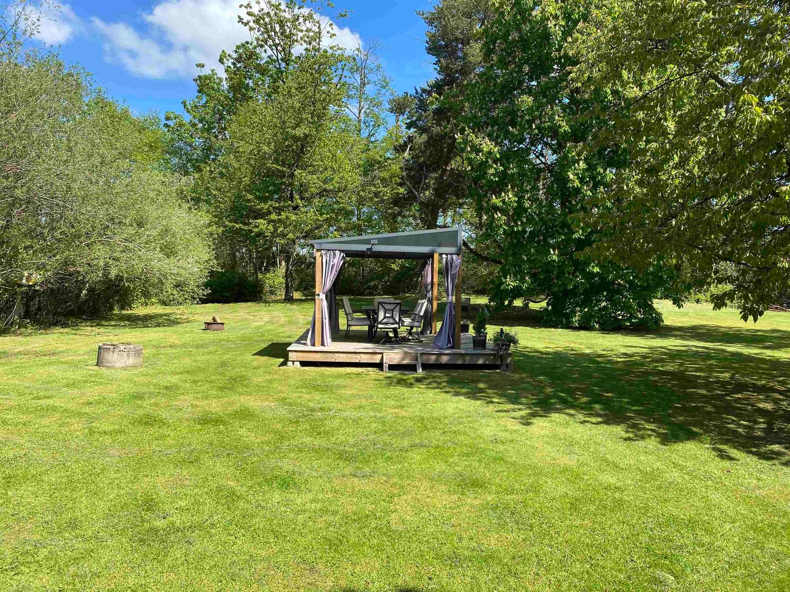 Listing Image 6