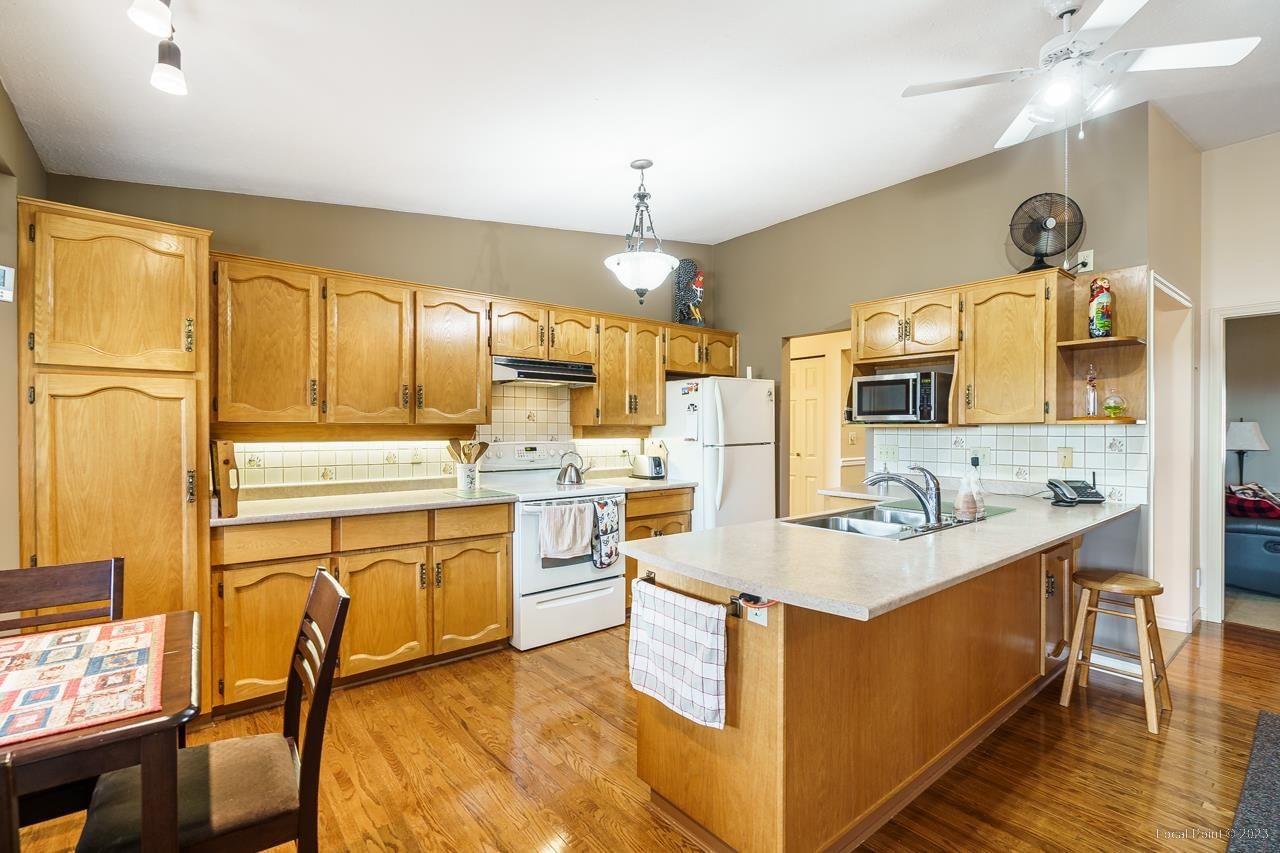 Listing Image 14