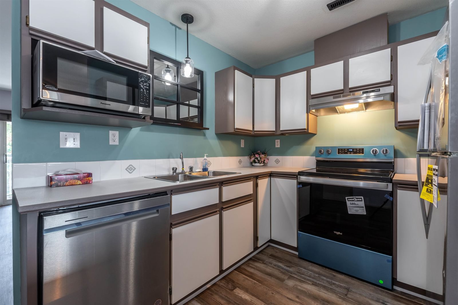 Listing Image 9