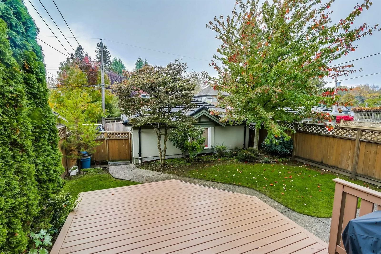 Listing Image 9