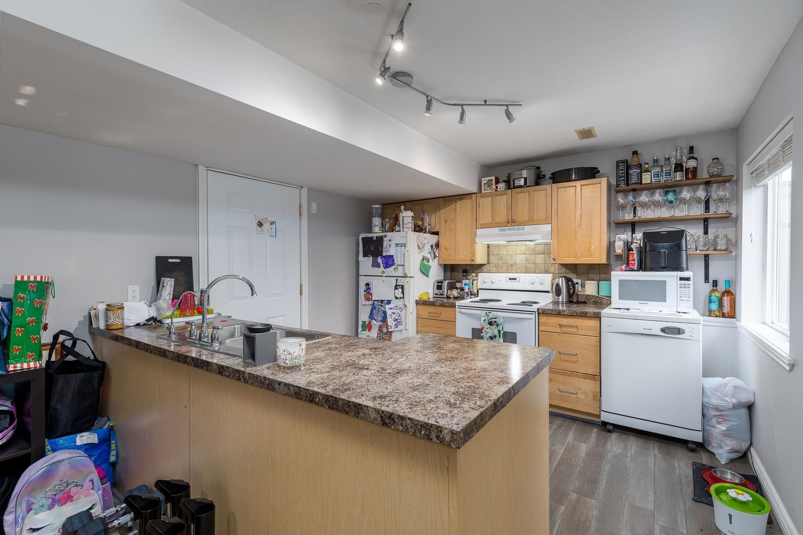 Listing Image 31