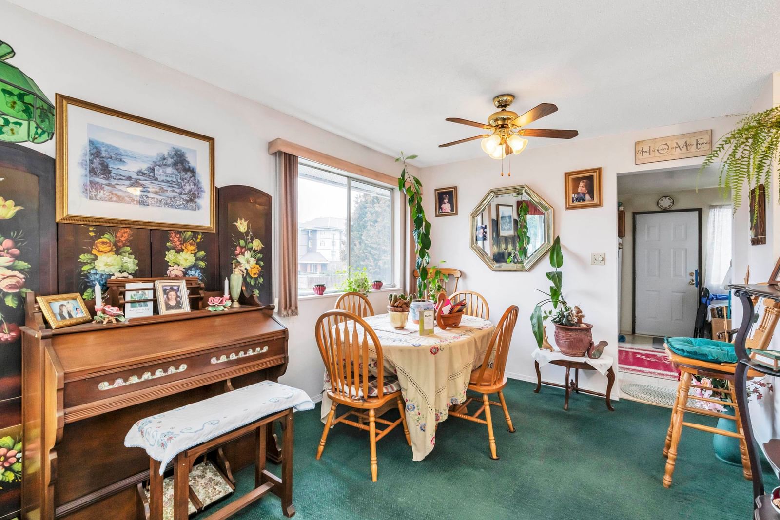 Listing Image 12