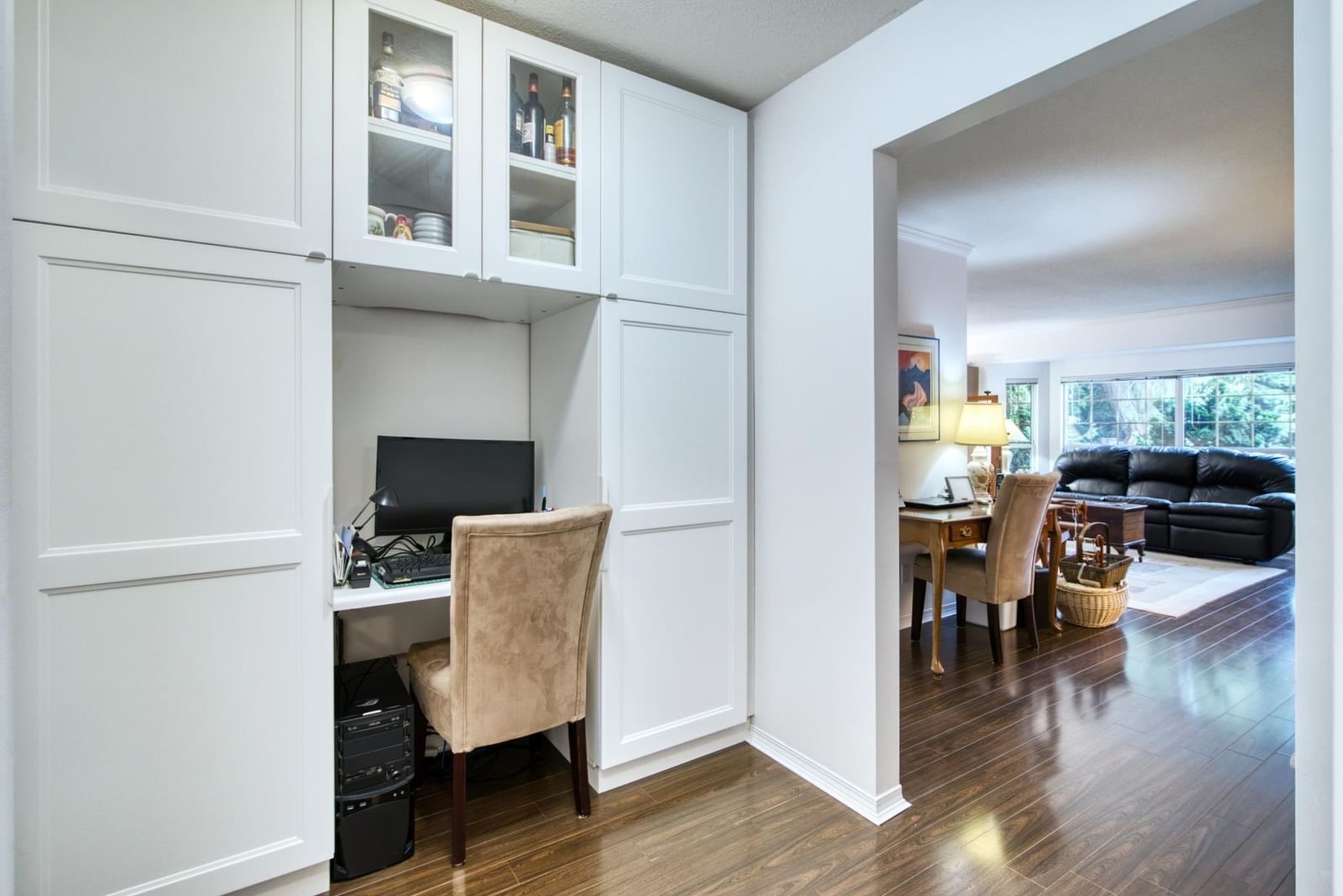 Listing Image 14