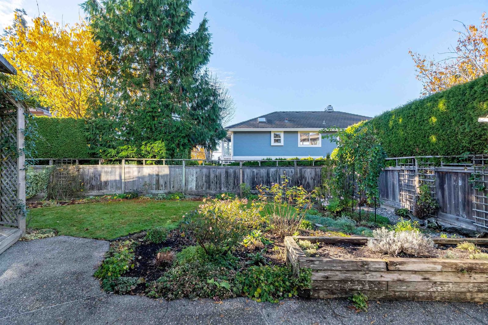 Listing Image 14