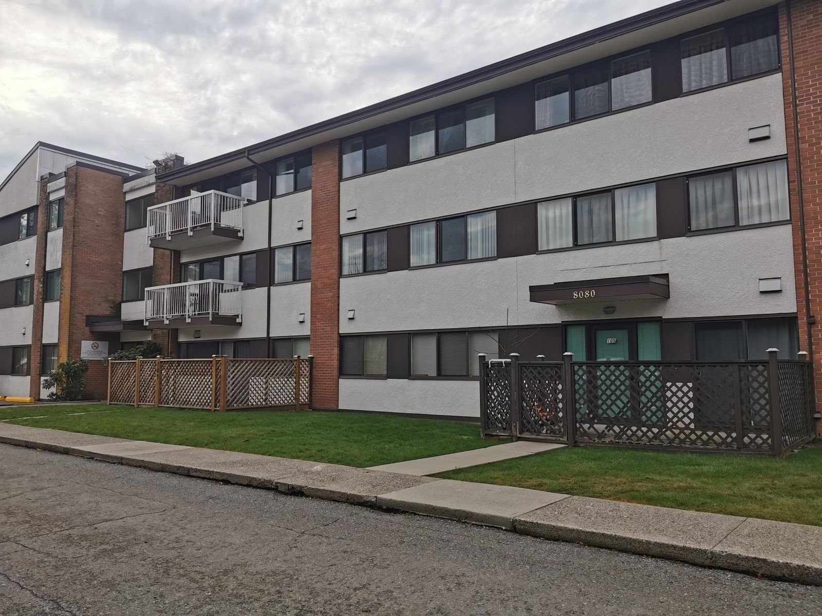 Listing Image 1