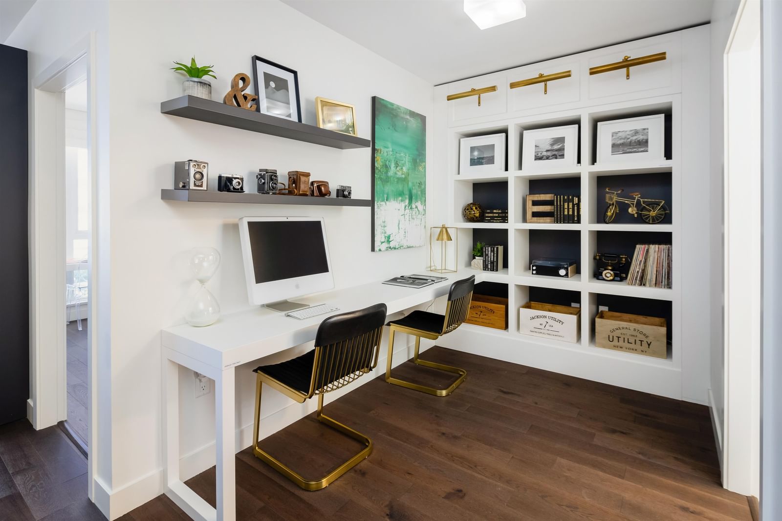 Listing Image 10