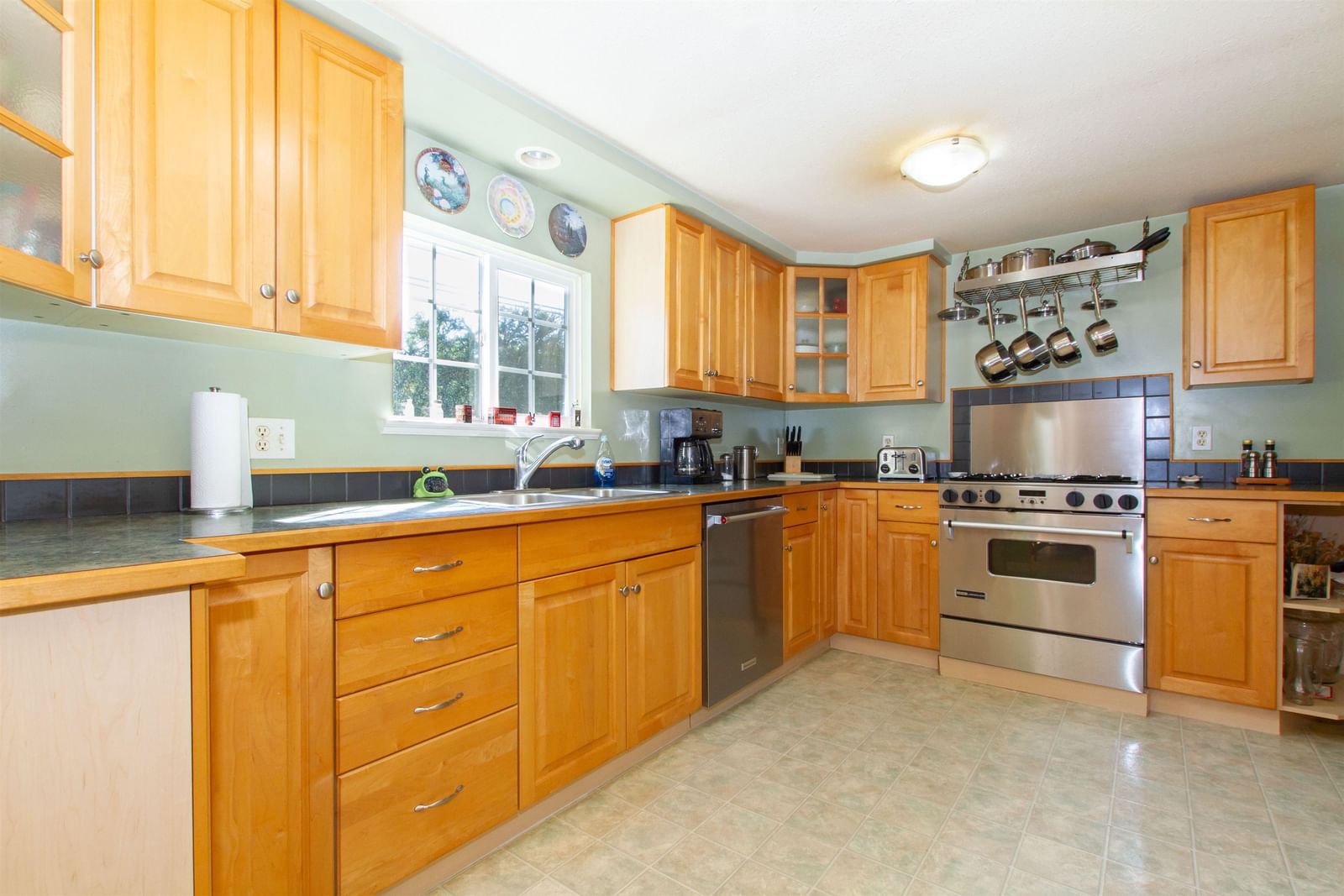 Listing Image 8
