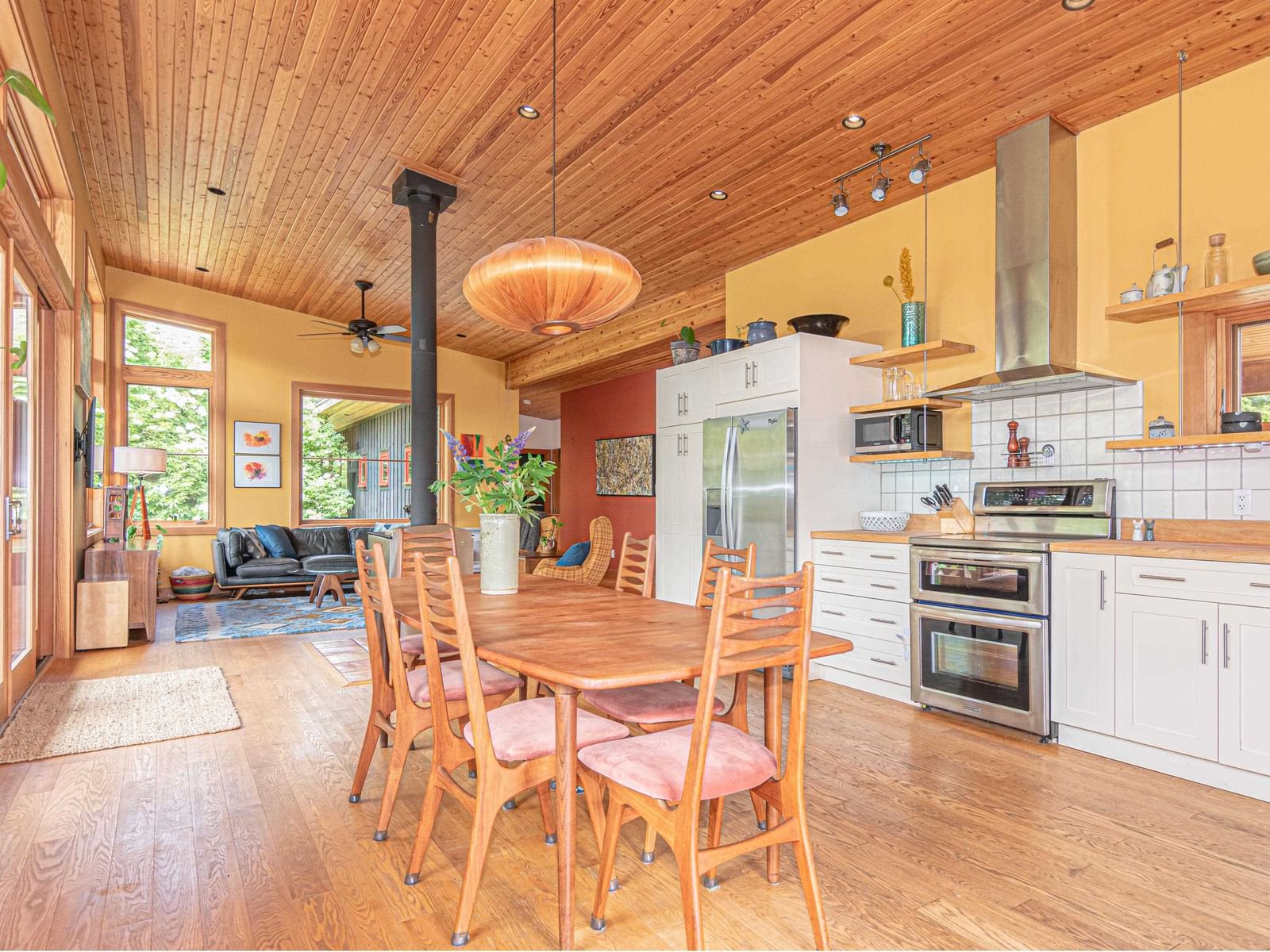 Listing Image 10