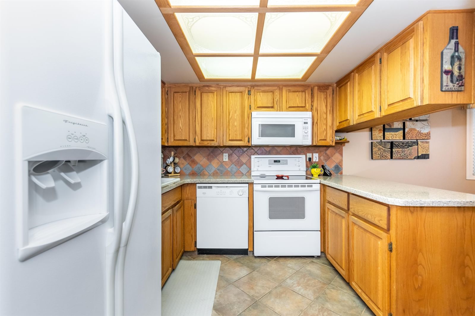 Listing Image 6