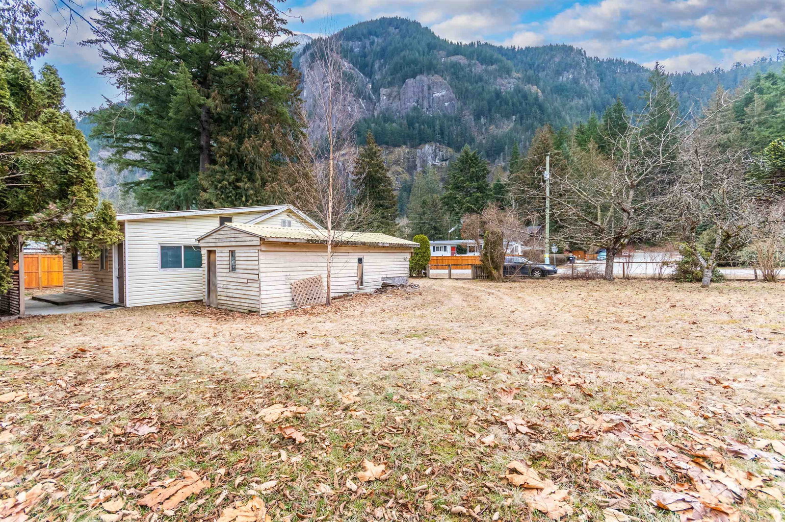 Listing Image 6