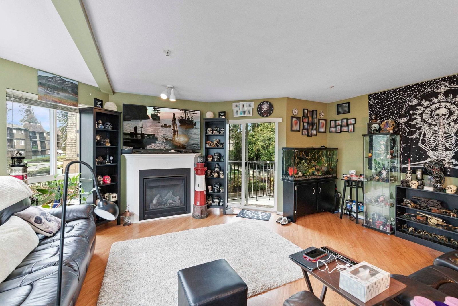 Listing Image 6